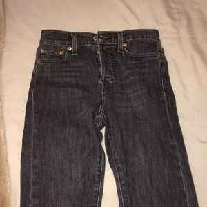 Levi’s wedgie skinny!